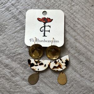 Fluff hardware earrings